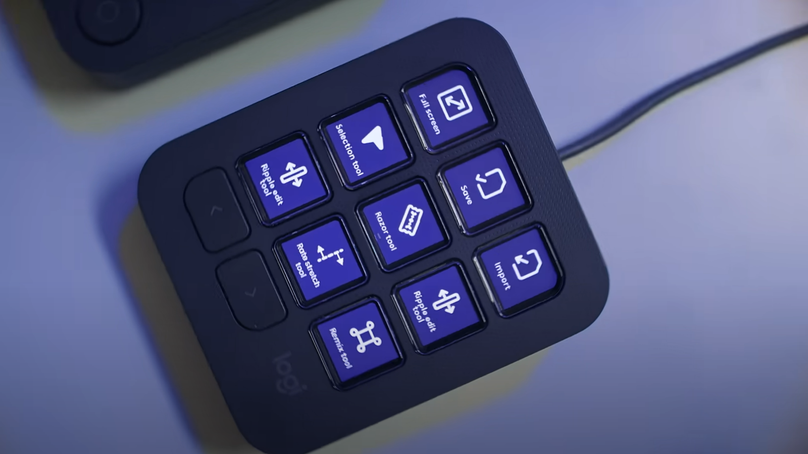 Дизайн консоли MX от Logitech 