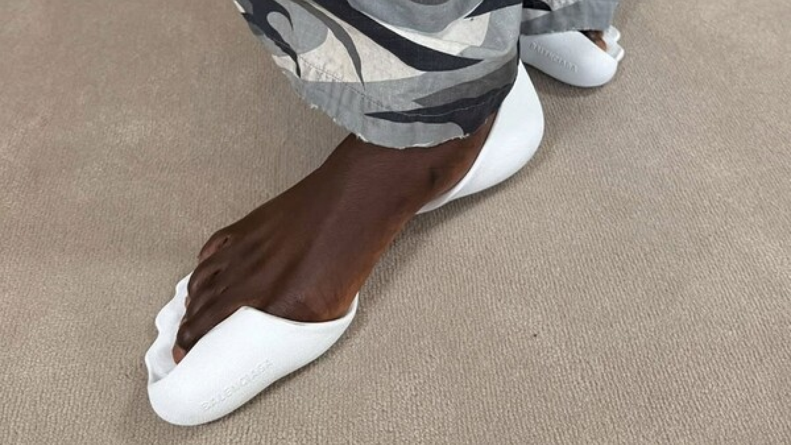 Обувь без верха от Balenciaga