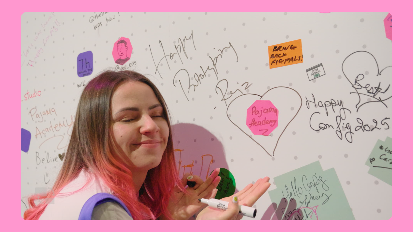 Автограф Пижамной Академии на FigJam Board в Лондоне